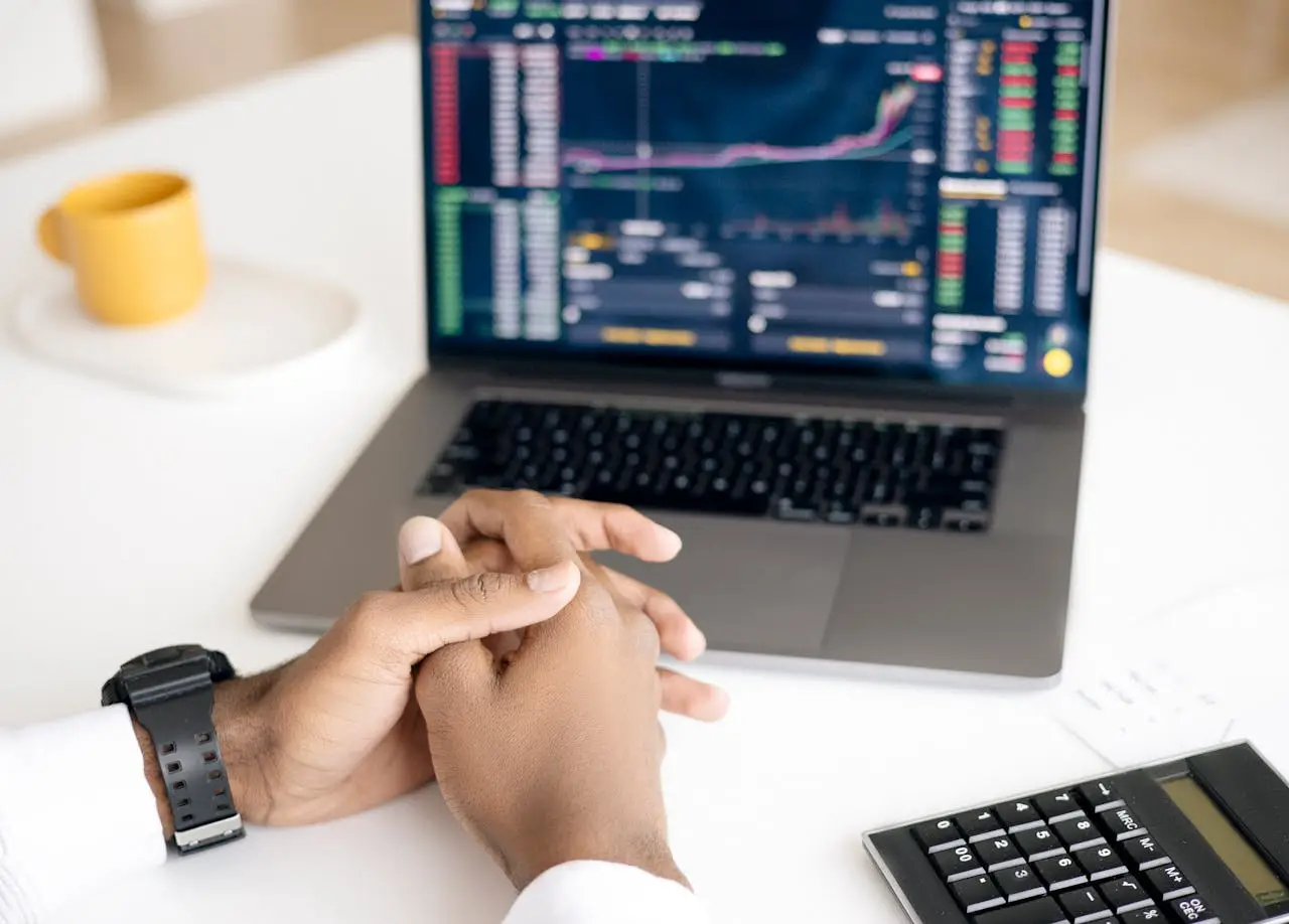 Analysing financial markets on a laptop